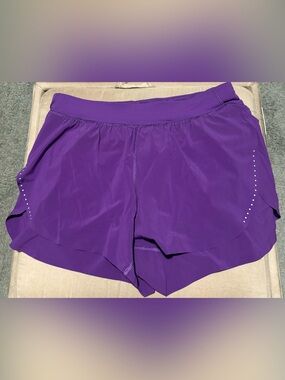 Lululemon Fast and Free High Rise Classic Fit Split Short 3”